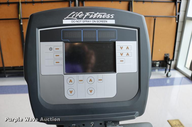 image for item DM9318 Life Fitness 95R recumbent bike