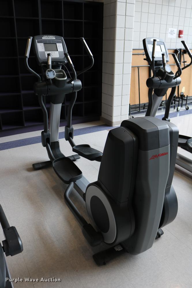 image for item DM9322 Life Fitness 95X elliptical