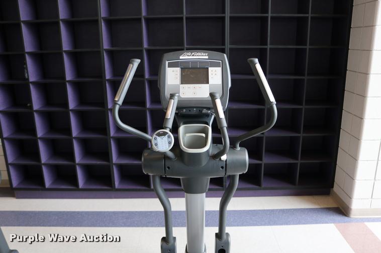 image for item DM9322 Life Fitness 95X elliptical