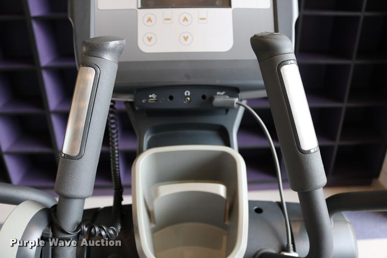 image for item DM9322 Life Fitness 95X elliptical