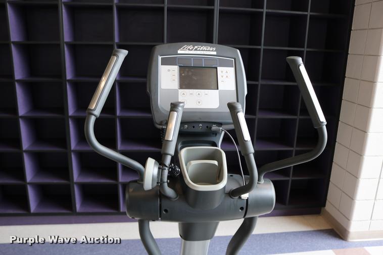 image for item DM9322 Life Fitness 95X elliptical