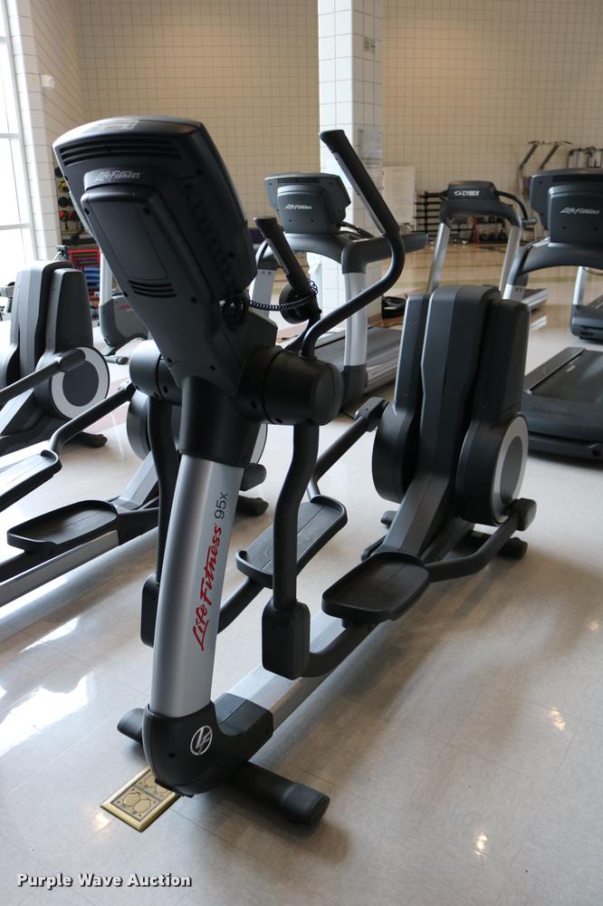 image for item DM9323 Life Fitness 95X elliptical