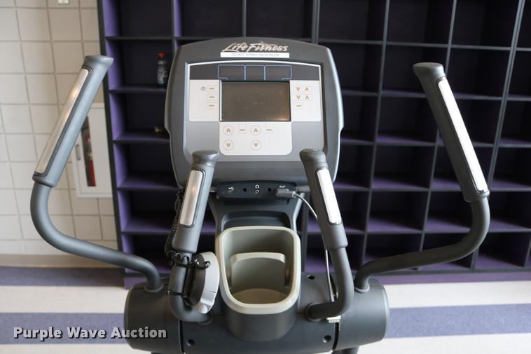 image for item DM9323 Life Fitness 95X elliptical