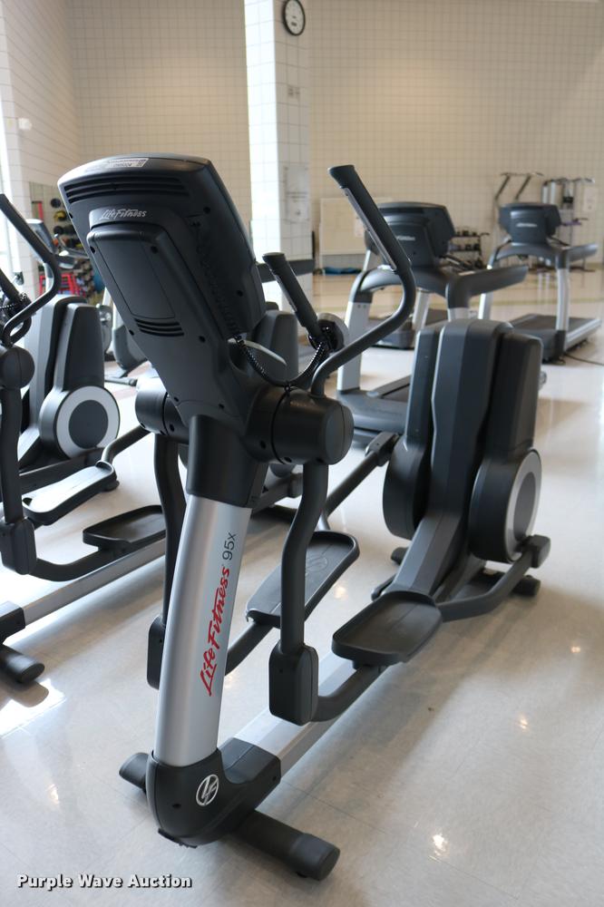 image for item DM9324 Life Fitness 95X elliptical