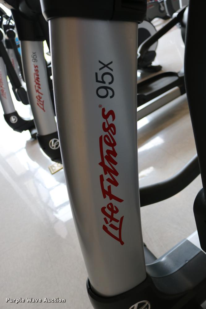 image for item DM9324 Life Fitness 95X elliptical