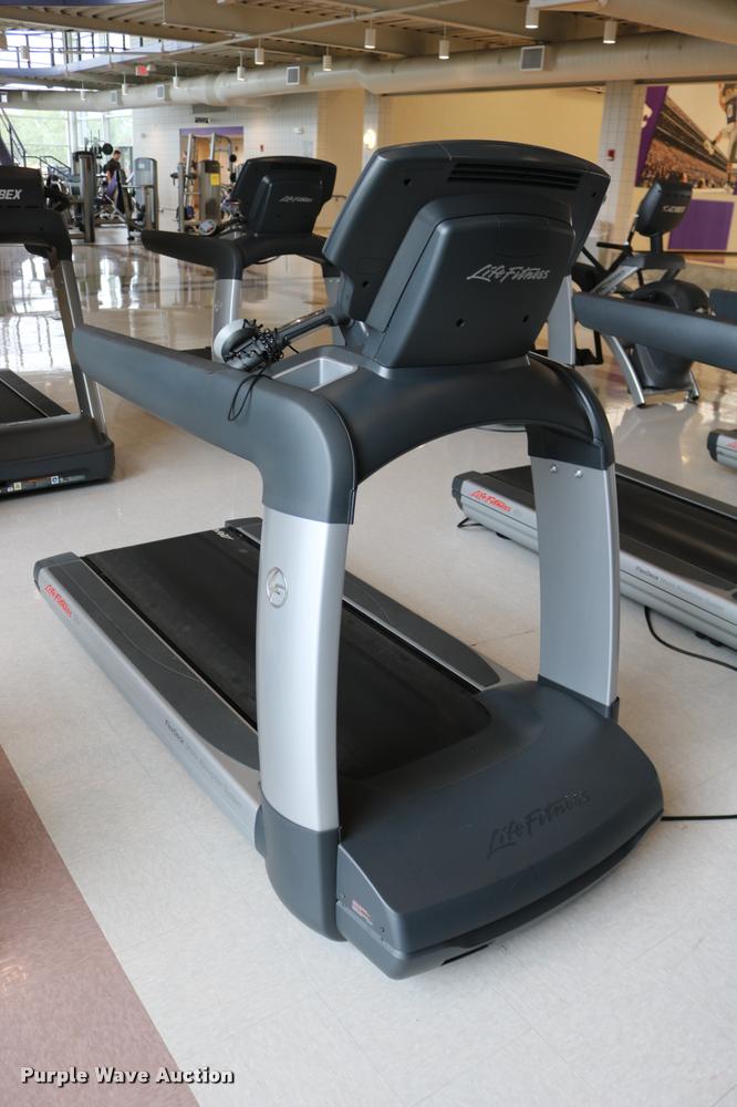 image for item DM9325 Life Fitness Flex Deck 95T treadmill