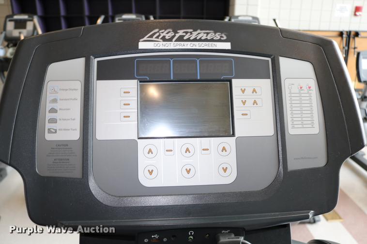 image for item DM9325 Life Fitness Flex Deck 95T treadmill
