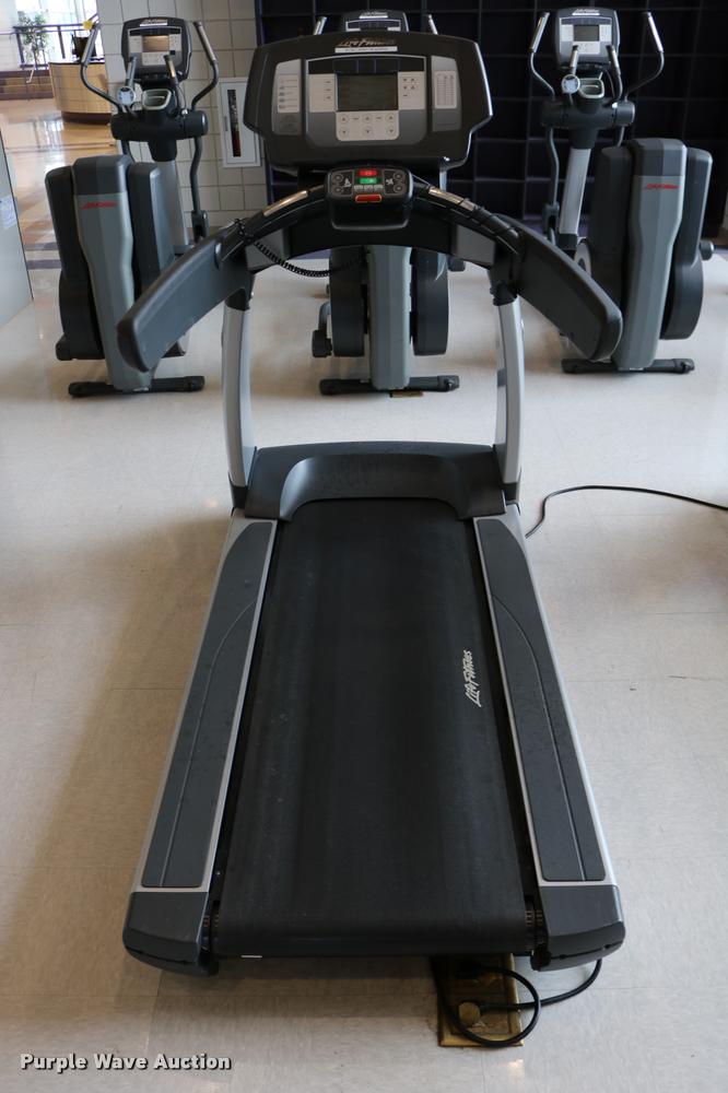 image for item DM9326 Life Fitness Flex Deck 95T treadmill