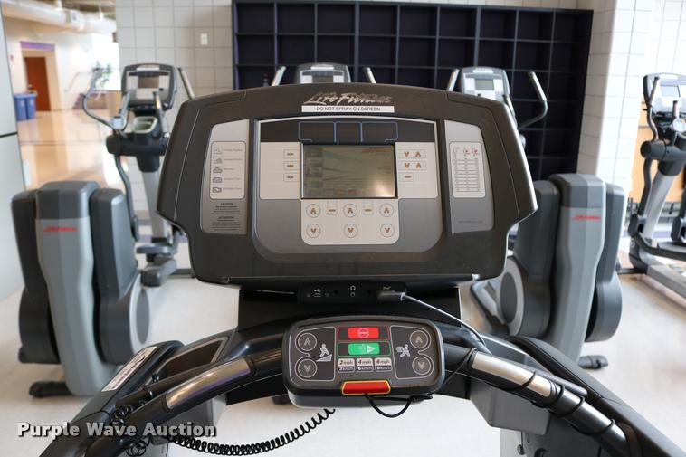 image for item DM9326 Life Fitness Flex Deck 95T treadmill