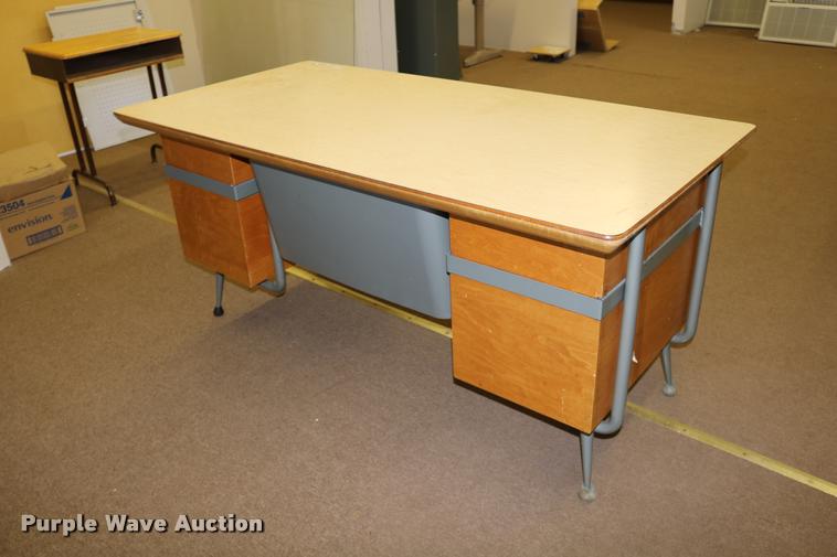 image for item DM9361 (2) desks