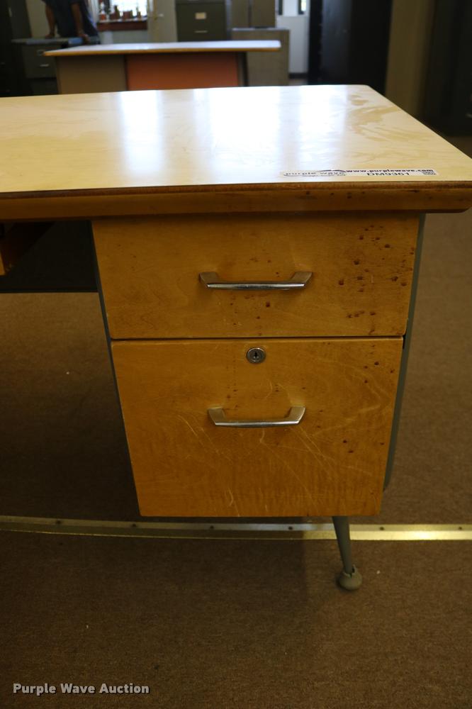 image for item DM9361 (2) desks