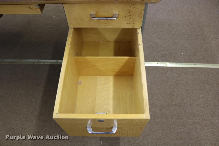 image for item DM9361 (2) desks