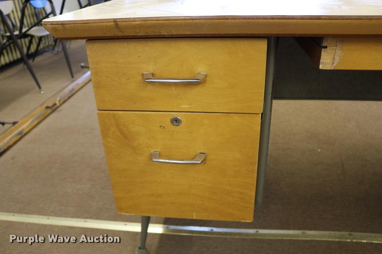 image for item DM9361 (2) desks