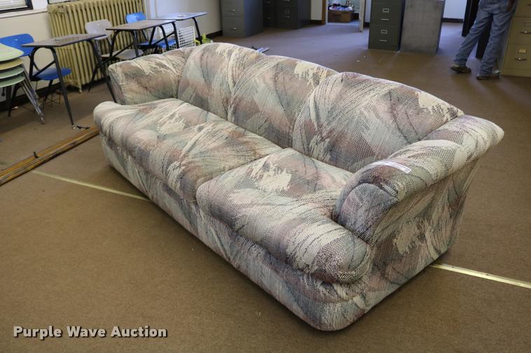 image for item DM9362 Couch