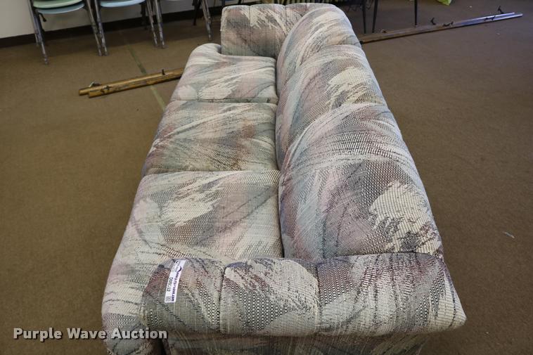 image for item DM9362 Couch