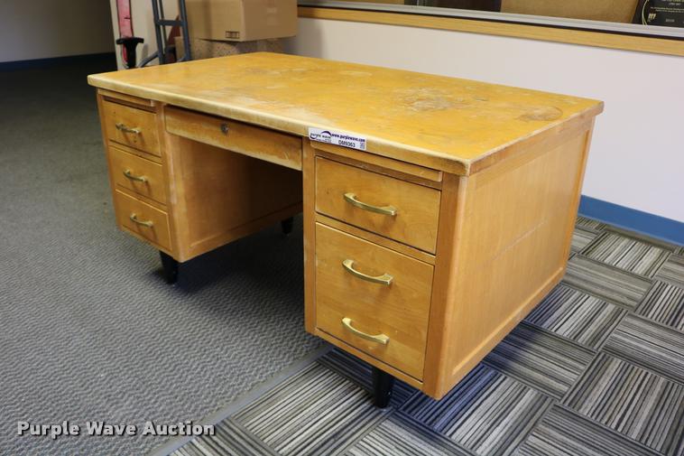 image for item DM9363 Desk