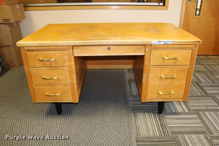 image for item DM9363 Desk