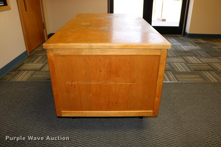 image for item DM9363 Desk