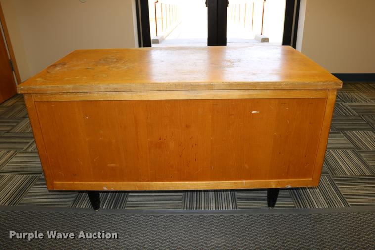 image for item DM9363 Desk