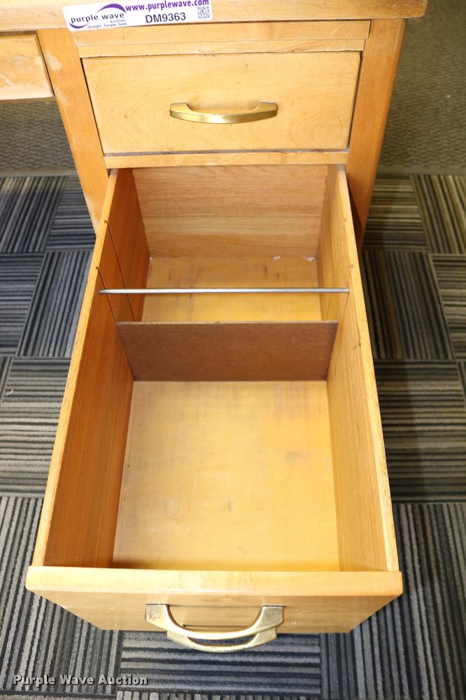 image for item DM9363 Desk