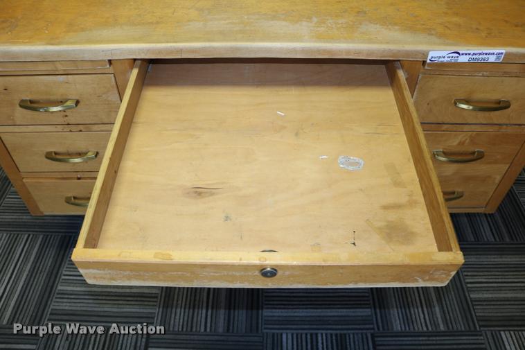 image for item DM9363 Desk