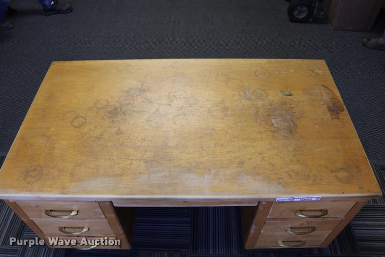 image for item DM9363 Desk