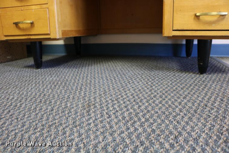 image for item DM9363 Desk