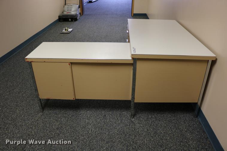 image for item DM9364 Desk