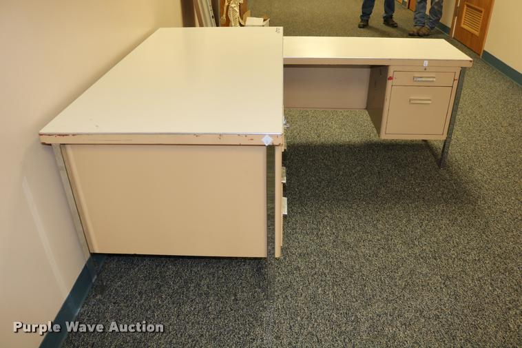 image for item DM9364 Desk