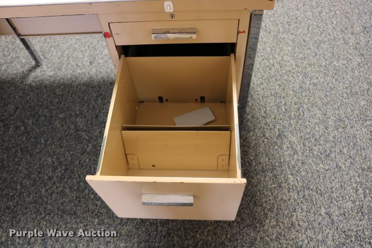 image for item DM9364 Desk