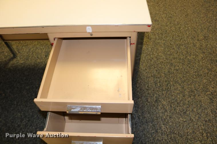 image for item DM9364 Desk