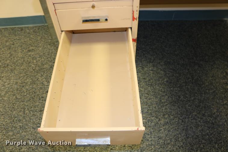 image for item DM9364 Desk