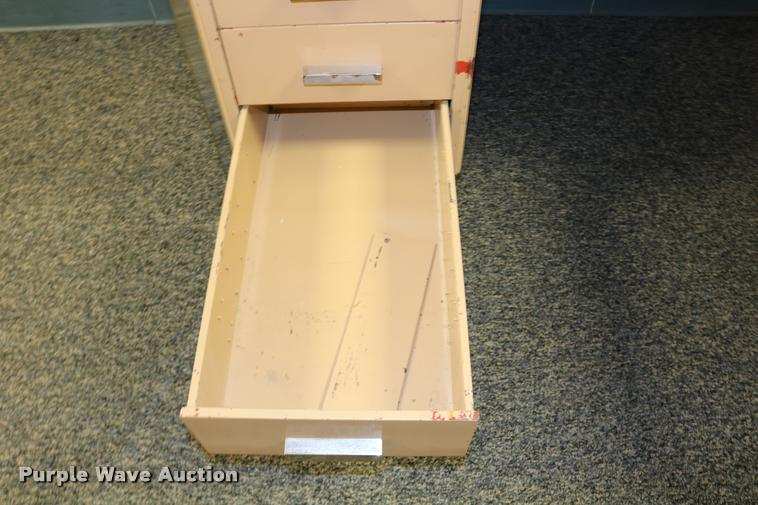 image for item DM9364 Desk