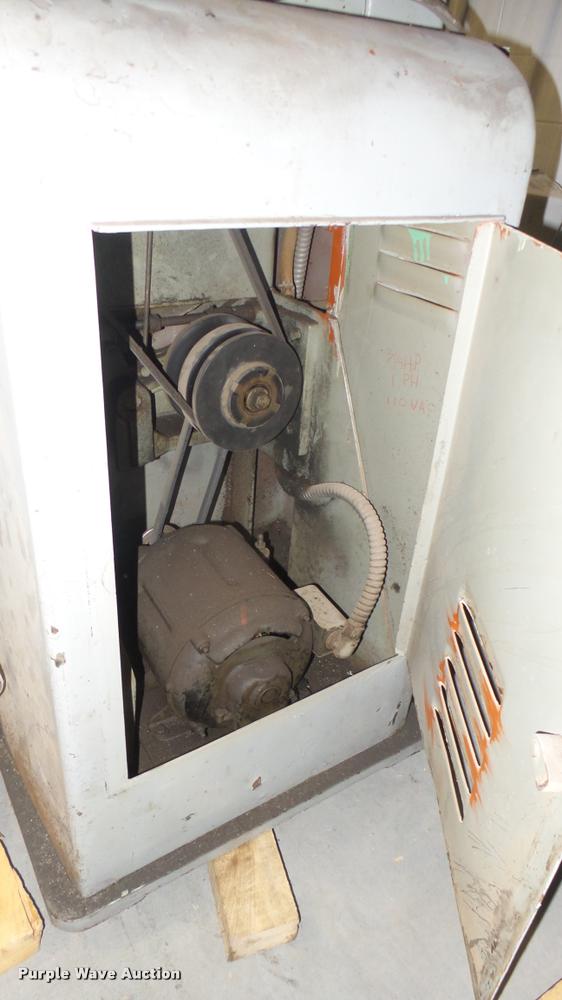 image for item DO9918 Rialto Doall Metal Master bandsaw