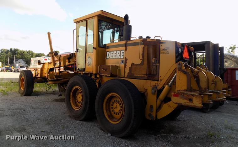 image for item DP9997 1999 John Deere 770CH  motor grader