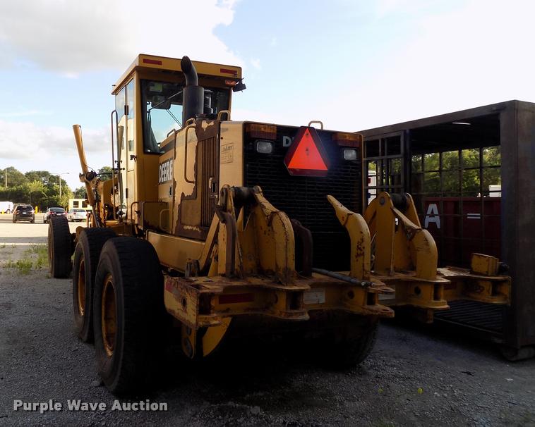 image for item DP9997 1999 John Deere 770CH  motor grader