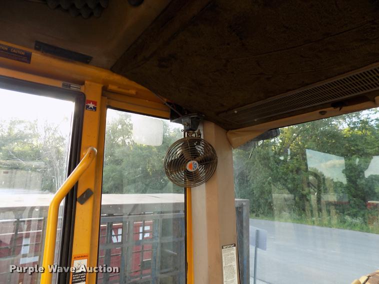 image for item DP9997 1999 John Deere 770CH  motor grader