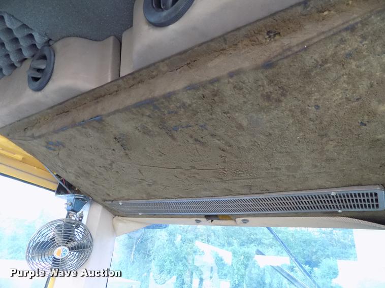 image for item DP9997 1999 John Deere 770CH  motor grader