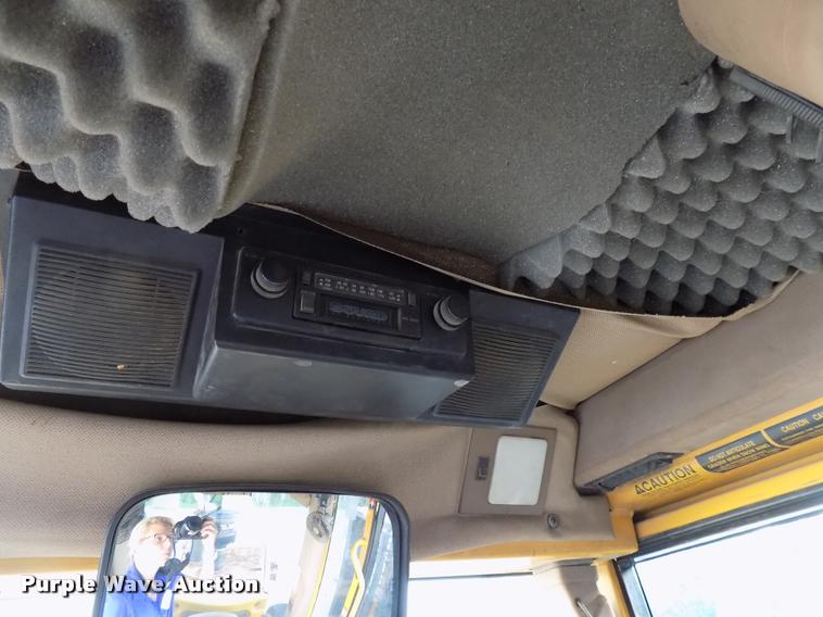 image for item DP9997 1999 John Deere 770CH  motor grader