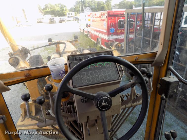 image for item DP9997 1999 John Deere 770CH  motor grader