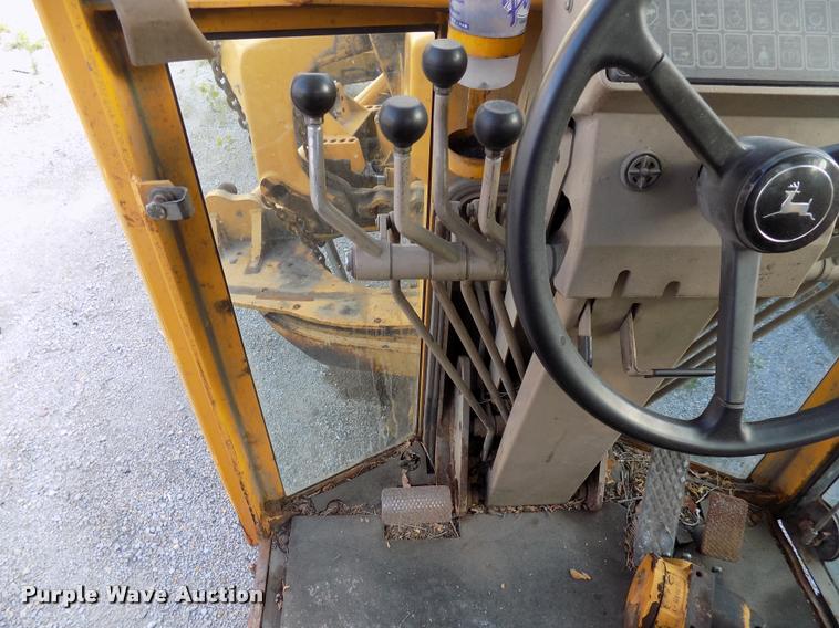 image for item DP9997 1999 John Deere 770CH  motor grader