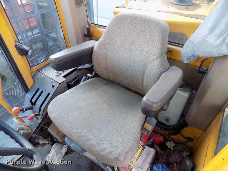 image for item DP9997 1999 John Deere 770CH  motor grader