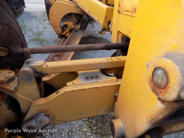 image for item DP9997 1999 John Deere 770CH  motor grader