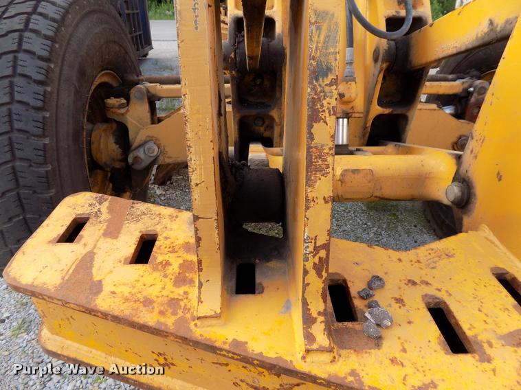 image for item DP9997 1999 John Deere 770CH  motor grader