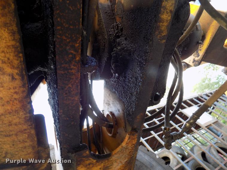 image for item DP9997 1999 John Deere 770CH  motor grader