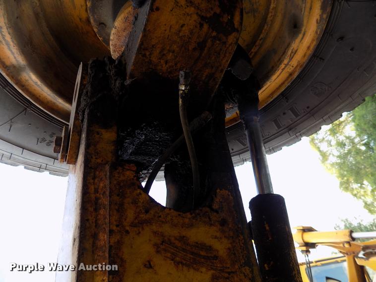 image for item DP9997 1999 John Deere 770CH  motor grader