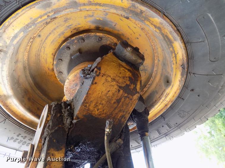 image for item DP9997 1999 John Deere 770CH  motor grader