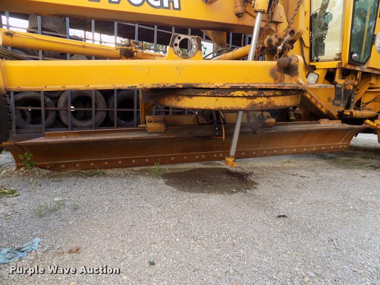 image for item DP9997 1999 John Deere 770CH  motor grader