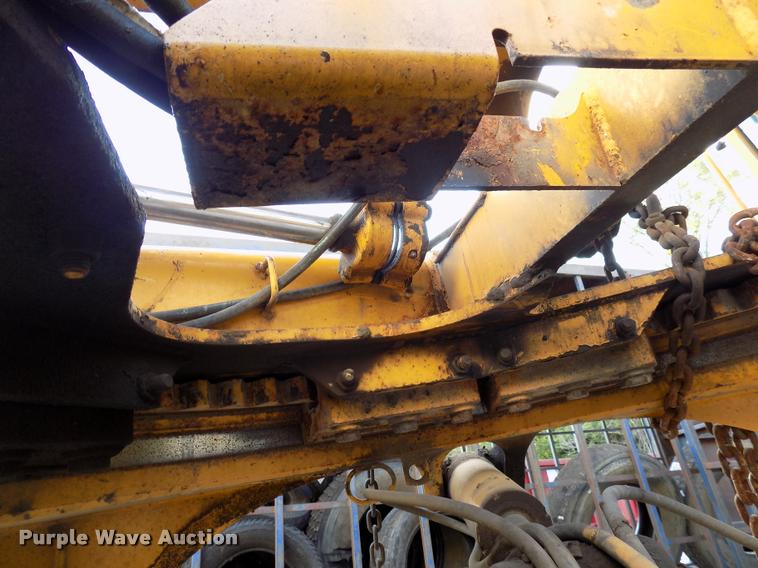 image for item DP9997 1999 John Deere 770CH  motor grader