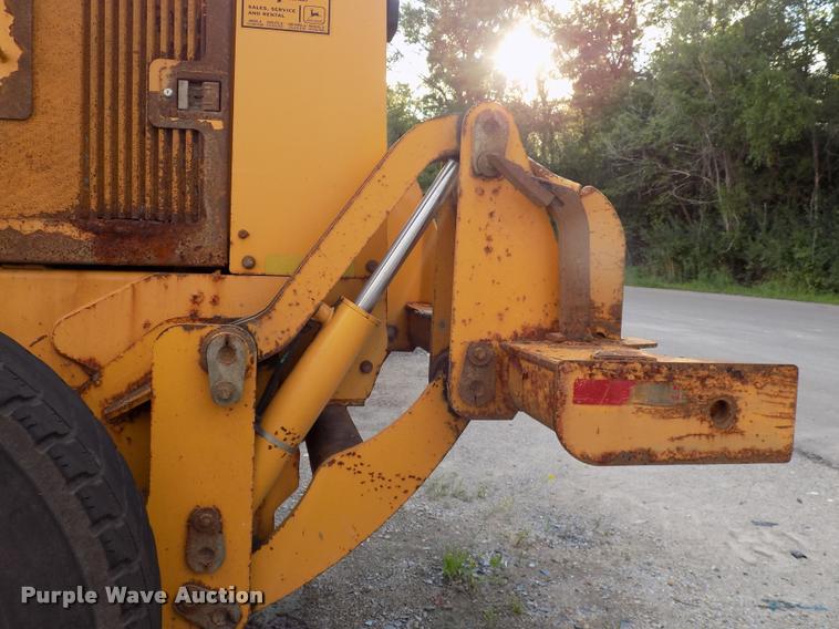 image for item DP9997 1999 John Deere 770CH  motor grader
